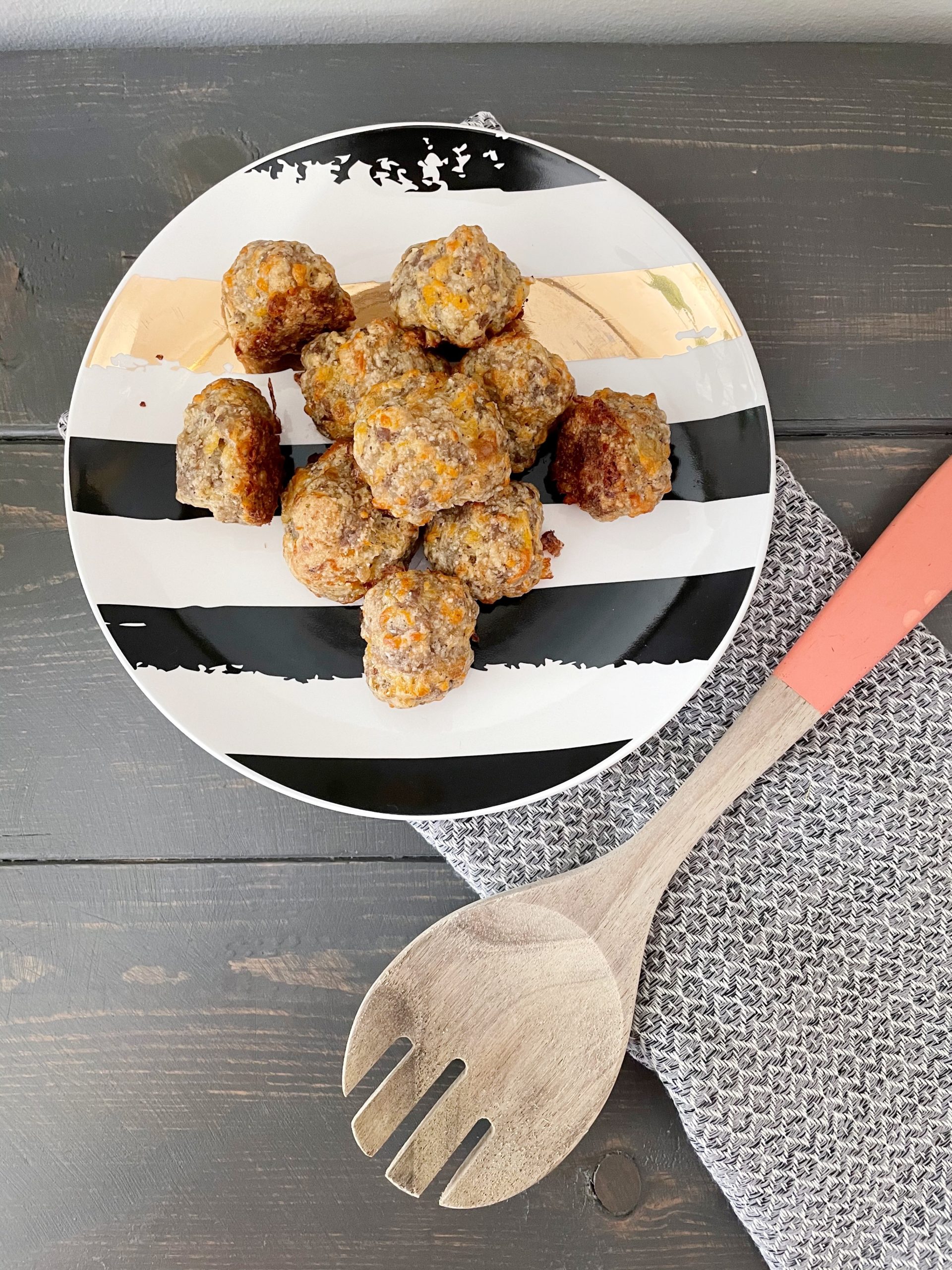 Healthy sausage balls - Farmhouse Love